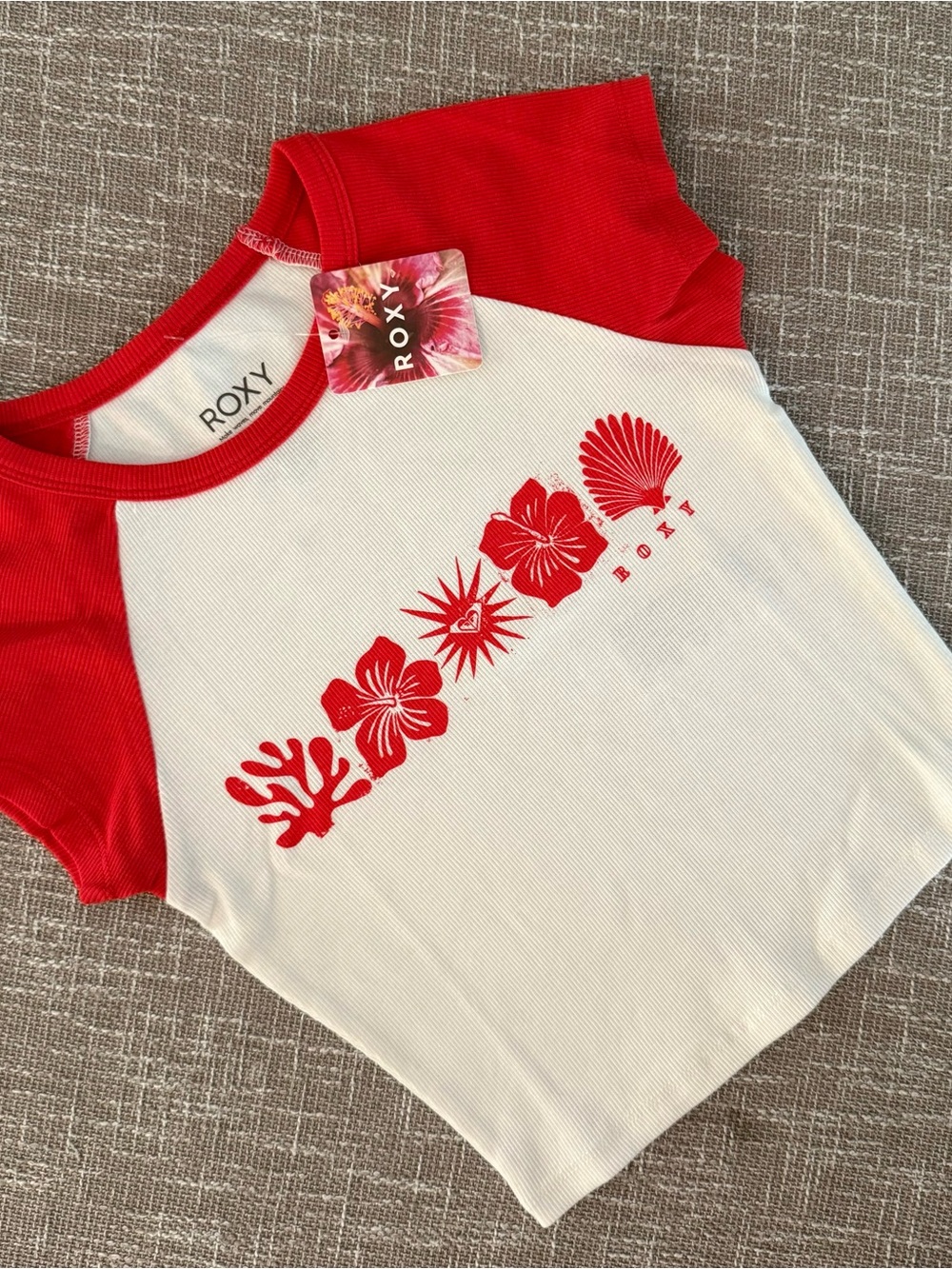 Roxy Y2K BRAND NEW BABY TEE SIZE SMALL